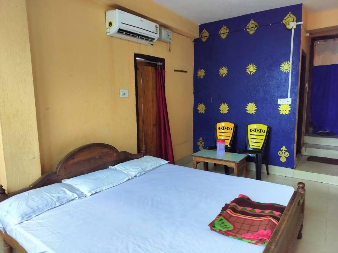 Tripureswari Guest House Пури Екстериор снимка