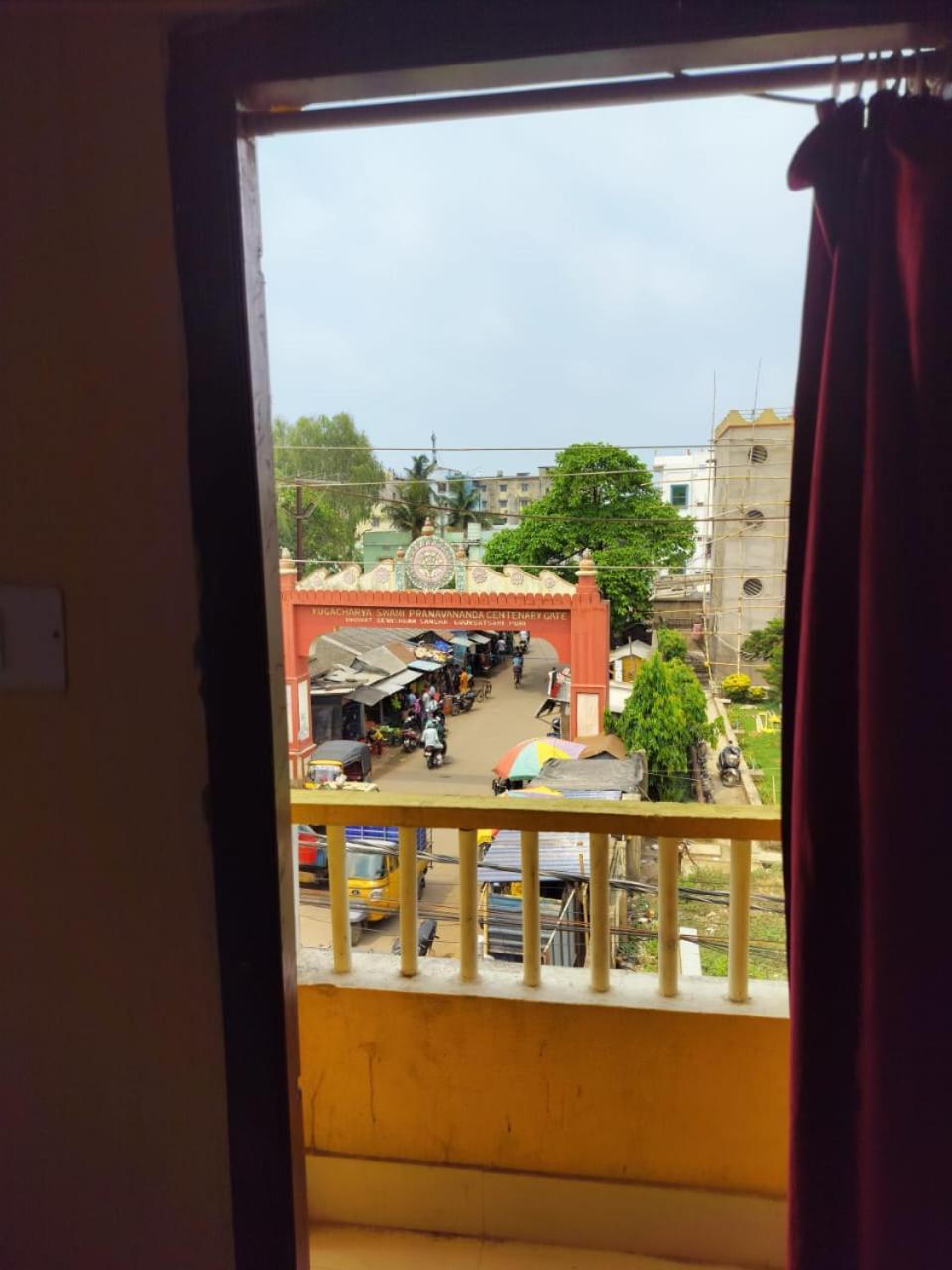 Tripureswari Guest House Пури Стая снимка