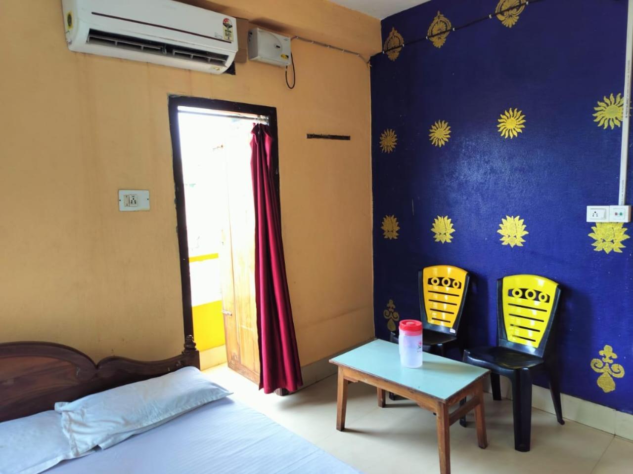 Tripureswari Guest House Пури Екстериор снимка