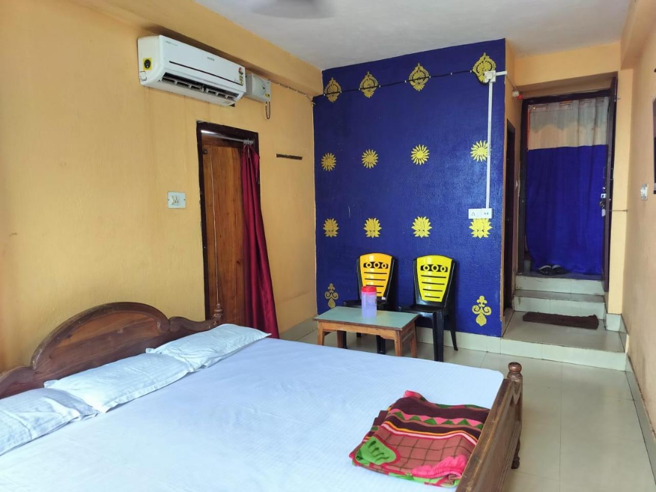 Tripureswari Guest House Пури Екстериор снимка